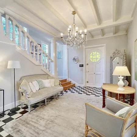 בית נופש Luxury - Belle Epoque To Rent Close To Center *